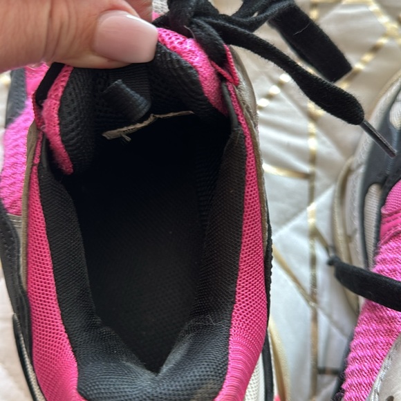 Authentic Balenciaga triple sneaker size 8 - Picture 13 of 17